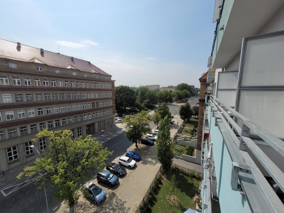 Апартаменты Sloneczny Apartament Przy Filharmonii, Walach Chrobrego Щецин Экстерьер фото